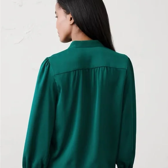 Banana Republic Deep Green Blouse - Picture 2 of 3